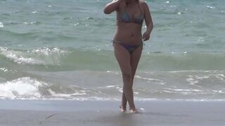 On the beach I have sex with a stranger and he cums on my hairy pussy - porn video