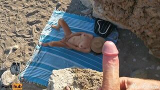 Voyeur jerks off at the beach on masturbating Milf - porn video